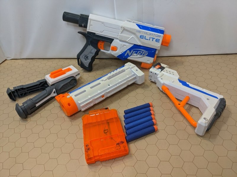 Nerf Retaliator Elite w/ 6 Shot Clip Shoulder Stock Rifle Barrel & Tri-Pod Stand
