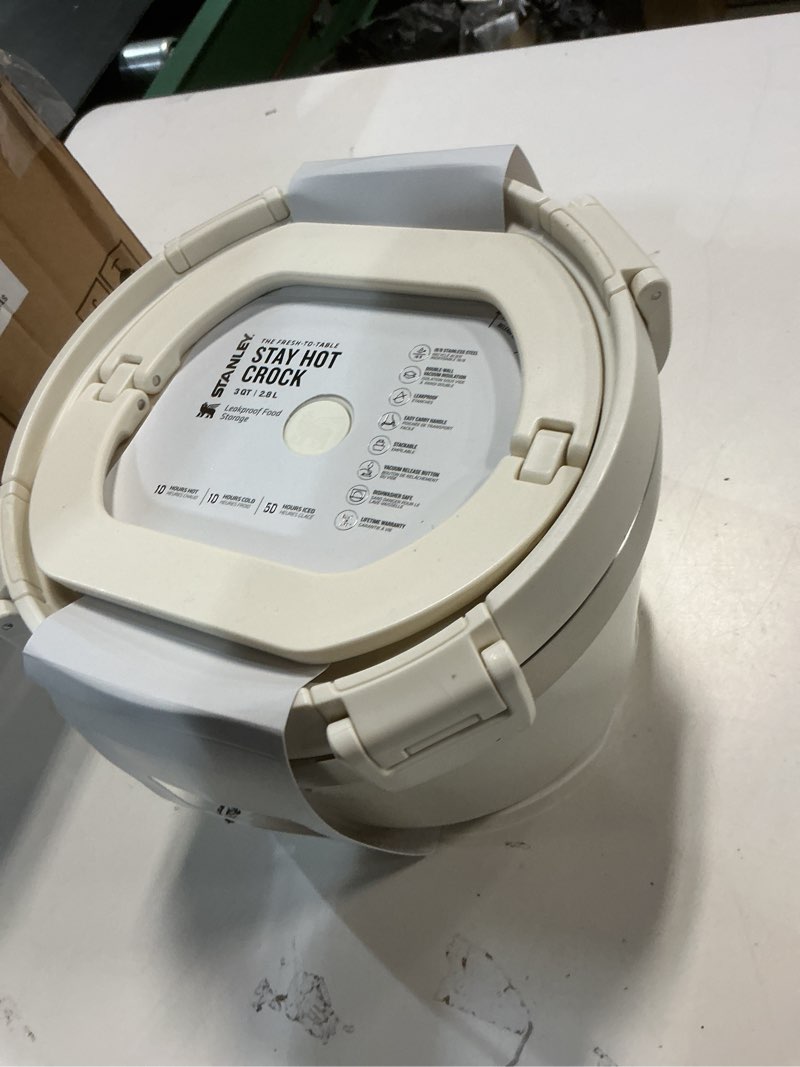 Condition photo showing As Is for (Damaged ) Stanley Adventure Fresh-to-Table Crock 3qt Cream Gloss