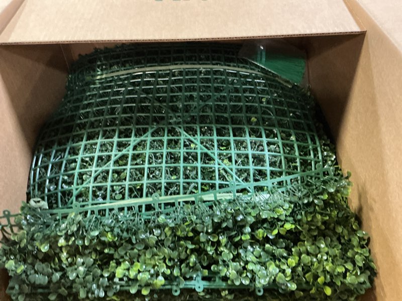 Condition photo showing Good Condition for boxwood panels 20x20 inch grass wall panels-12 pack artificial boxwood panel for greenery wall backdrop
