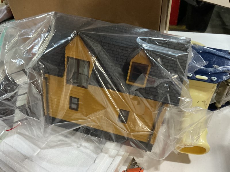 Condition photo showing New/Like New for O Scale Christmas Village Model Building 1:50 Residential Modern House Assembled Architectural for Model Train Layout Diorama JZO01 (Yellow)