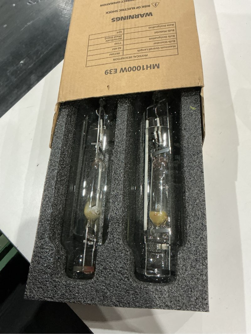 Condition photo showing As Is for metal halide 1000w e39 6000k mh 1000 watts grow light bulb 1450?mol high par 95000 lumens 40% rich blue and violet spectrums for veg growth resin boost hydroponic horticulture 2-pack mh 1000w e39 2 pack