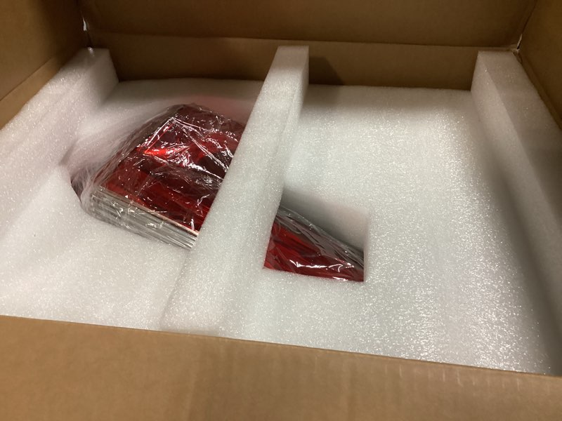 Condition photo showing Good Condition for LED Tail Light Compatible With Honda CRV 2017 2018 2019 Outer Left Driver Side Taillight Replace 33550TLAA01