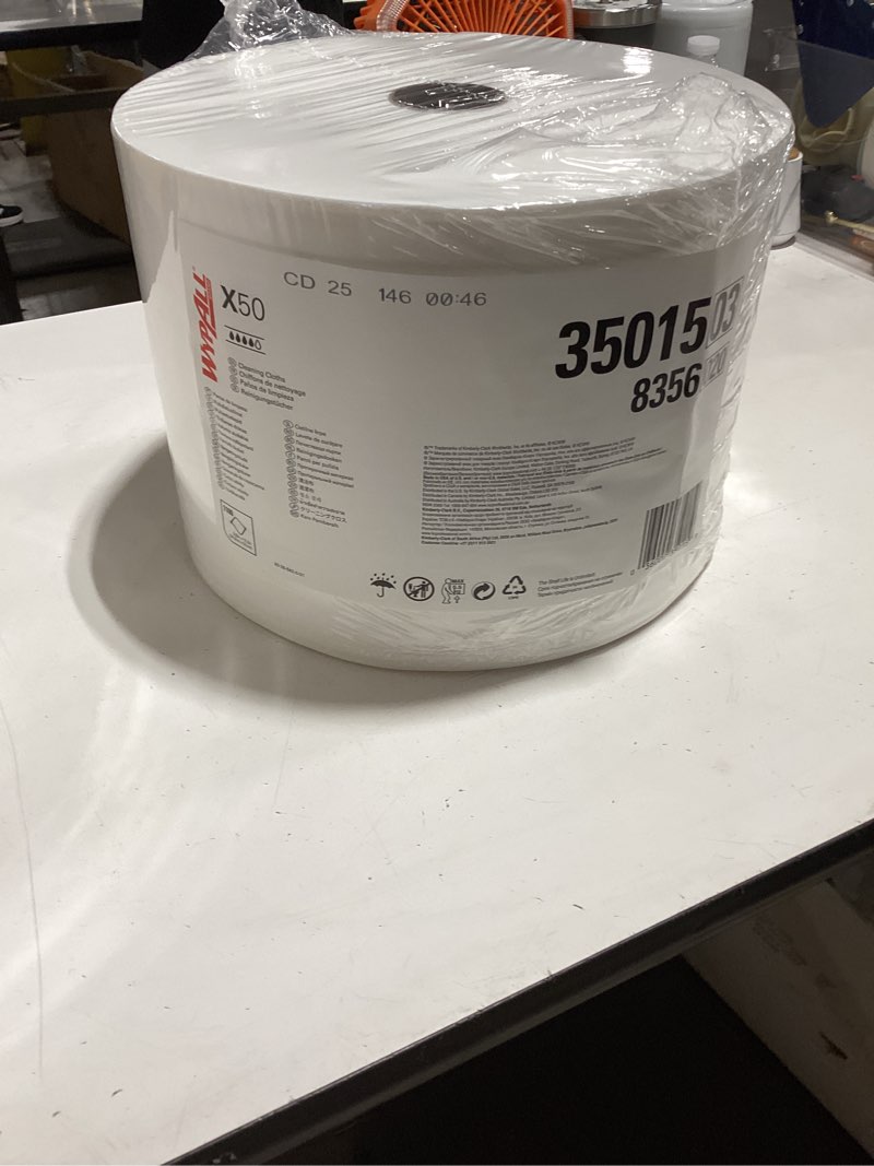 Condition photo showing New/Like New for wypall x50 disposable cloths (35015)  jumbo roll  9.8 x 13.4  white  1 100 sheets per roll