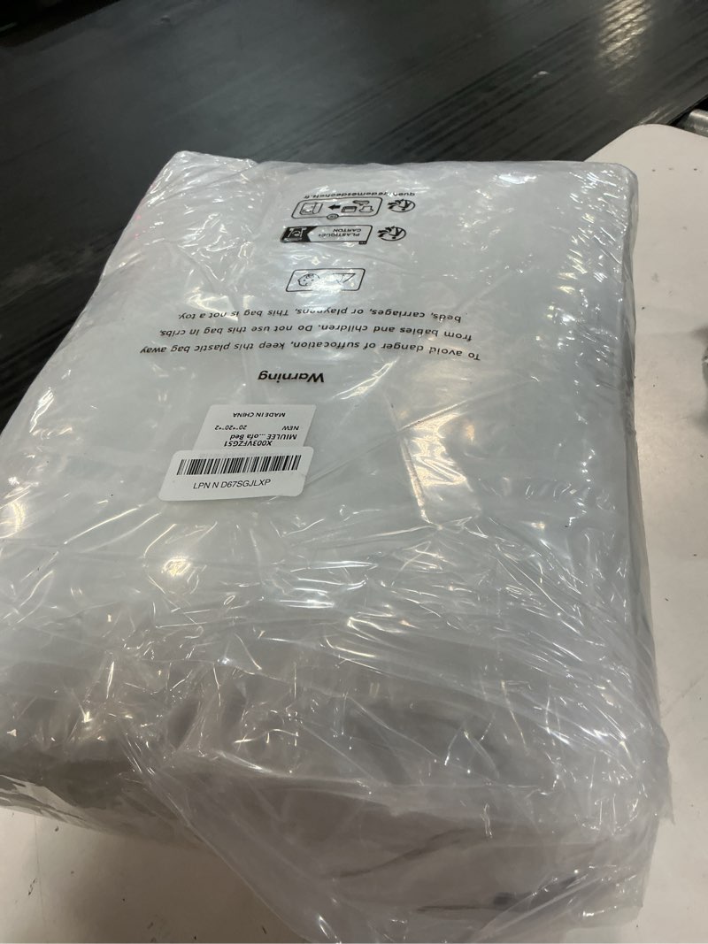 Condition photo showing Good Condition for miulee 20x20 pillow inserts,set of 2 down feather throw pillows for couch sofa bed, decorative fluffy throw pillow inserts cotton fabric,white 2 20x20 inch