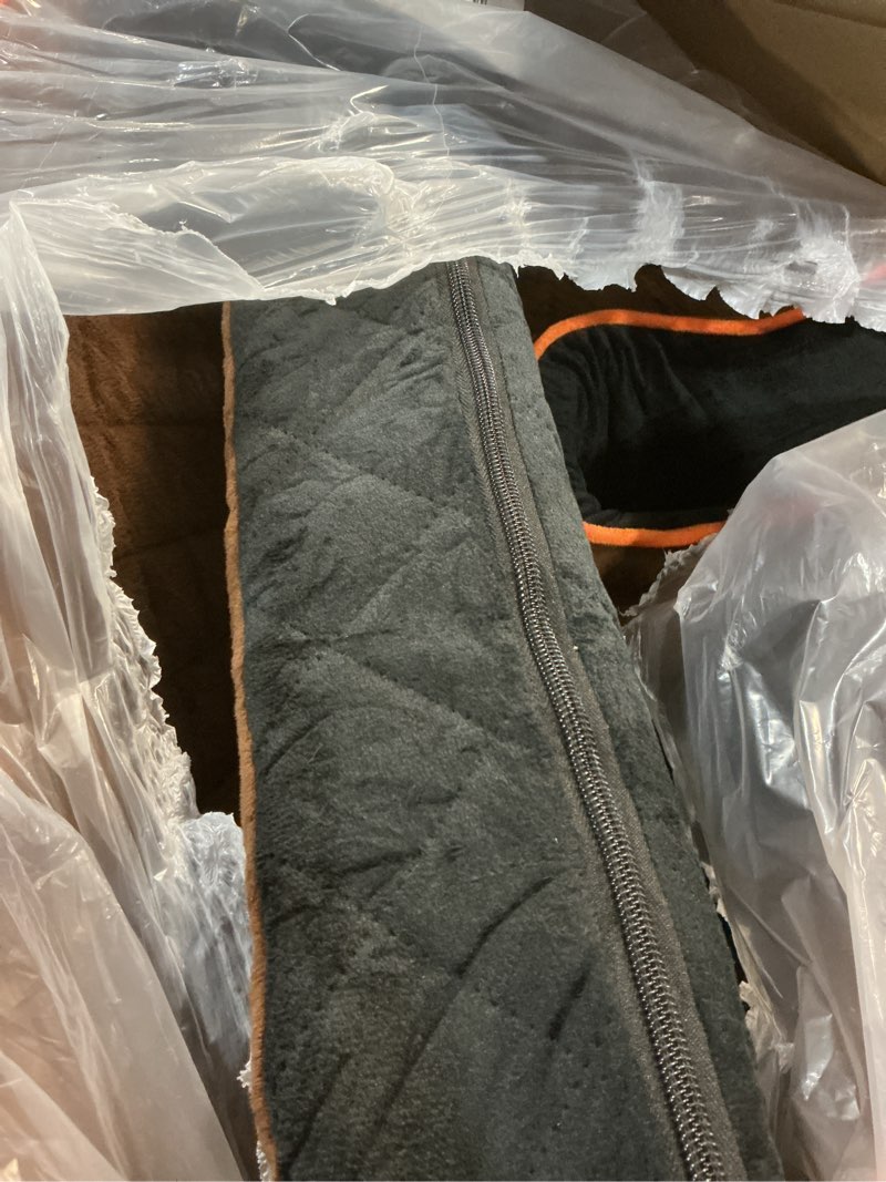 Condition photo showing Good Condition for dog car seat