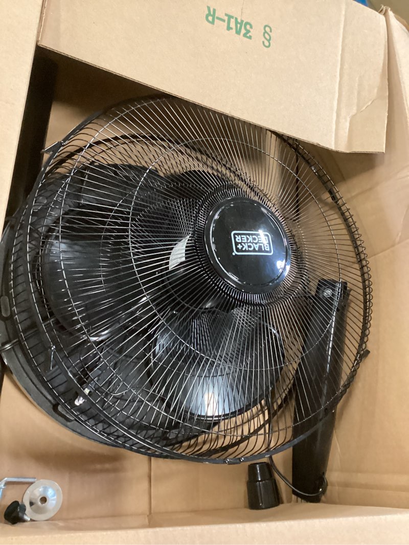 https://lotting-media.assets.bidfta.com/lotting_5b8a70b3-b9e6-4717-ac4f-aef55767a3e7