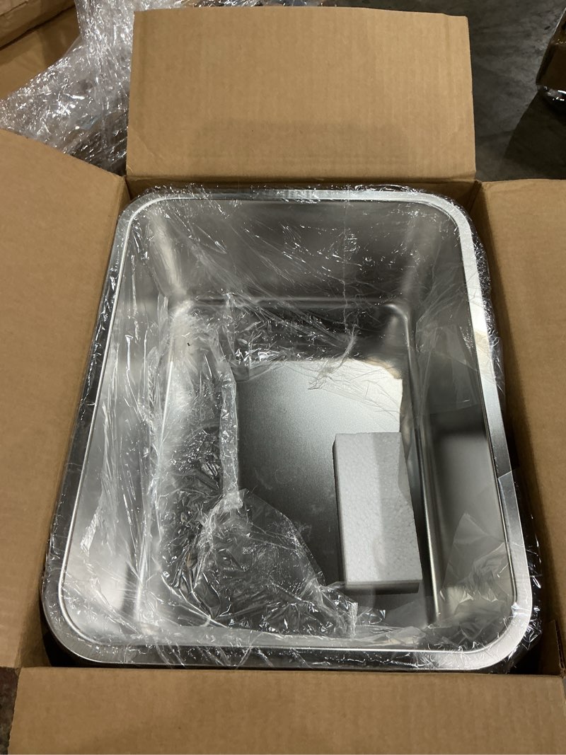 Condition photo showing Good Condition for stainless steel litter box, large metal cat litter box for small to medium cats, high sides, 18"x14"x6"?non stick, no smell, easy to clean 1pcs-medium:17.7"x13.7"x6"