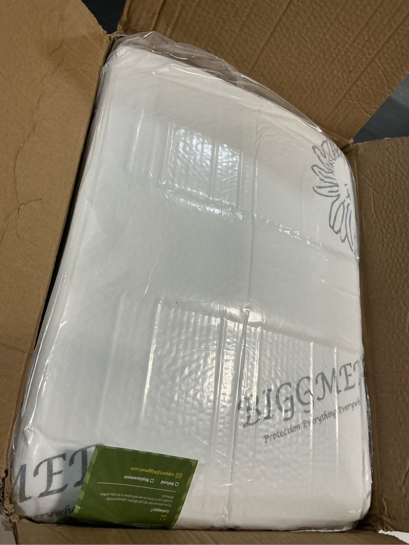 Condition photo showing New/Like New for biggmed premium underpads 40 count 36\\\"×36\\\"-40 new