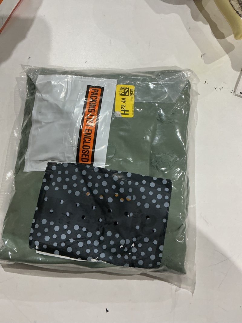 Condition photo showing New/Like New for Extra Long Green Boho Shower Curtain Woven Fabric Cute Shower Curtain, 72 x 96 Tufted Pleat Floral Puffs Textured Modern Farmhouse Minimalist Shower Curtain Set with Hooks for Bathroom Green 72"W x 96"L (Pack of 1)