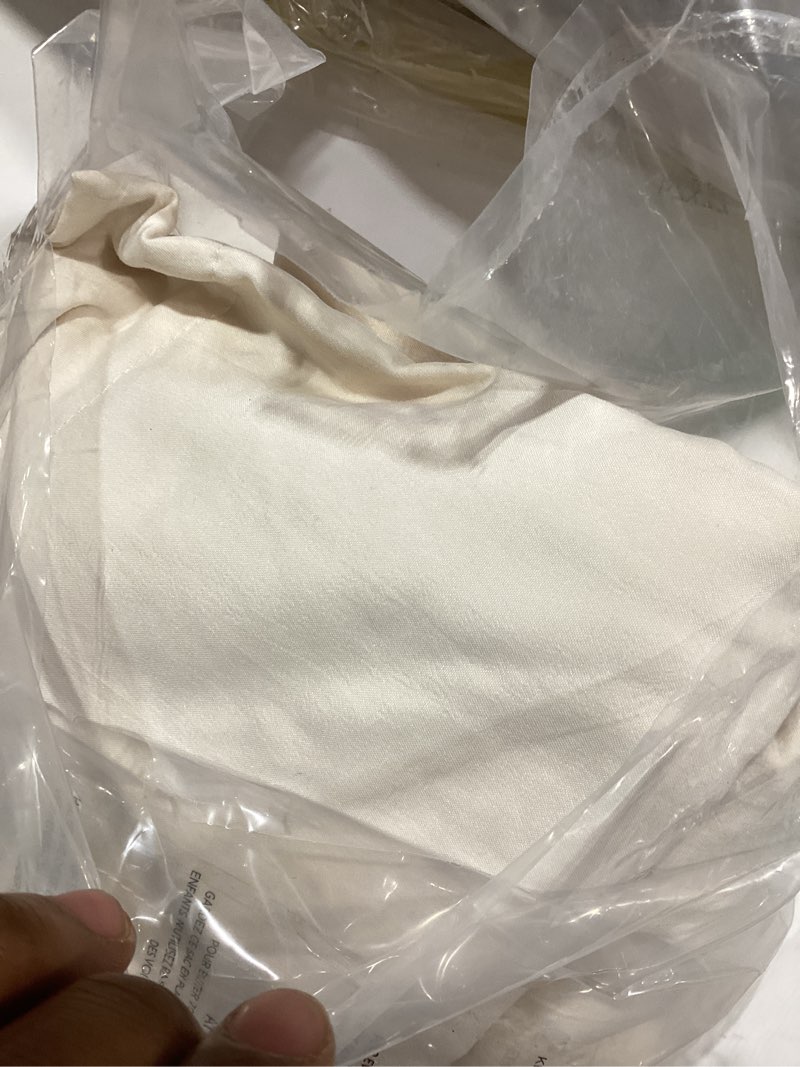 Condition photo showing Good Condition for bedsure cream duvet cover twin/twin xl size - 2 pieces prewashed cotton-like polyester extra soft bedding set, includes 1 duvet cover 68"x90" with zipper closure & 1 pillow sham, no comforter 02 - cream (no comforter) twin/twin xl (68" x 90")