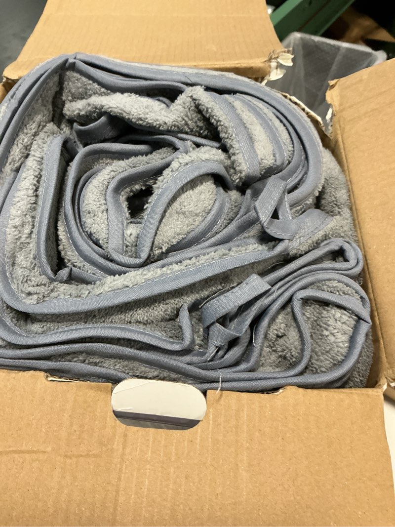 Condition photo showing Good Condition for jessy home 4 pack oversized bath sheet towels 700 gsm ultra soft dark gray bath towel set