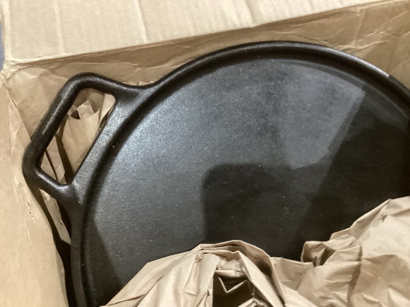 Condition photo showing Good Condition for Lodge BOLD 14 Inch Seasoned Cast Iron Pizza Pan, Design-Forward Cookware