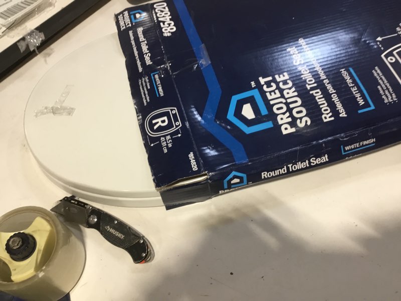 Condition photo showing New/Like New for project source round toilet seat #854820