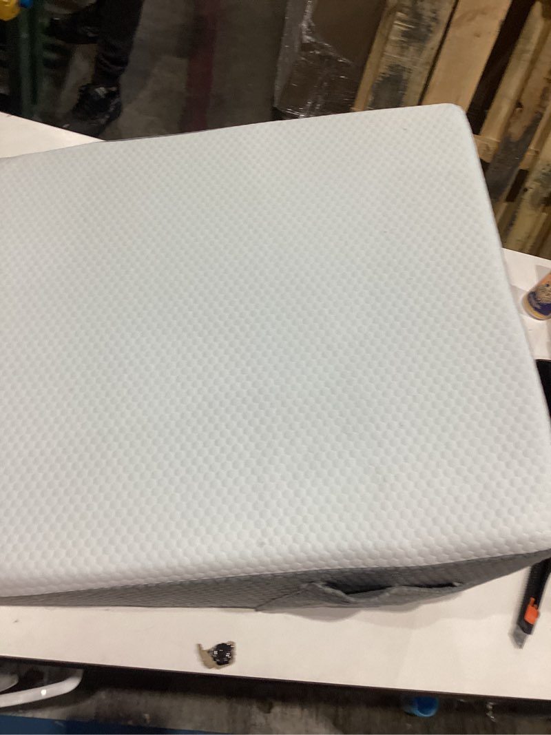 Condition photo showing Good Condition for premium bed wedge pillow - ergonomic support for sleeping, post-surgery, acid reflux relief, and more - certipur-us certified memory foam - removable cover included, triangle, 24" x 22" x 7.5" bed wedge - 24" x 22" x 7.5" triangle