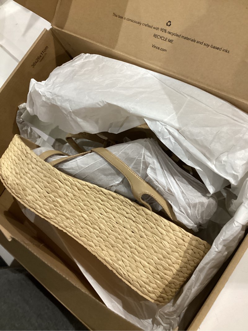 Condition photo showing New/Like New for Vince Women's Maxine-2 Sandals 6 Blonde