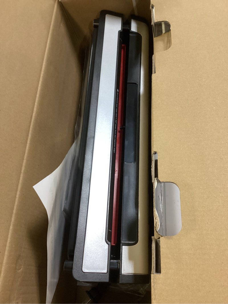 Condition photo showing Good Condition for fresko vacuum sealer machine with automatic bag detection, double heat seal, compact food sealer, easy to use, starter kit silver machine + 10 bags