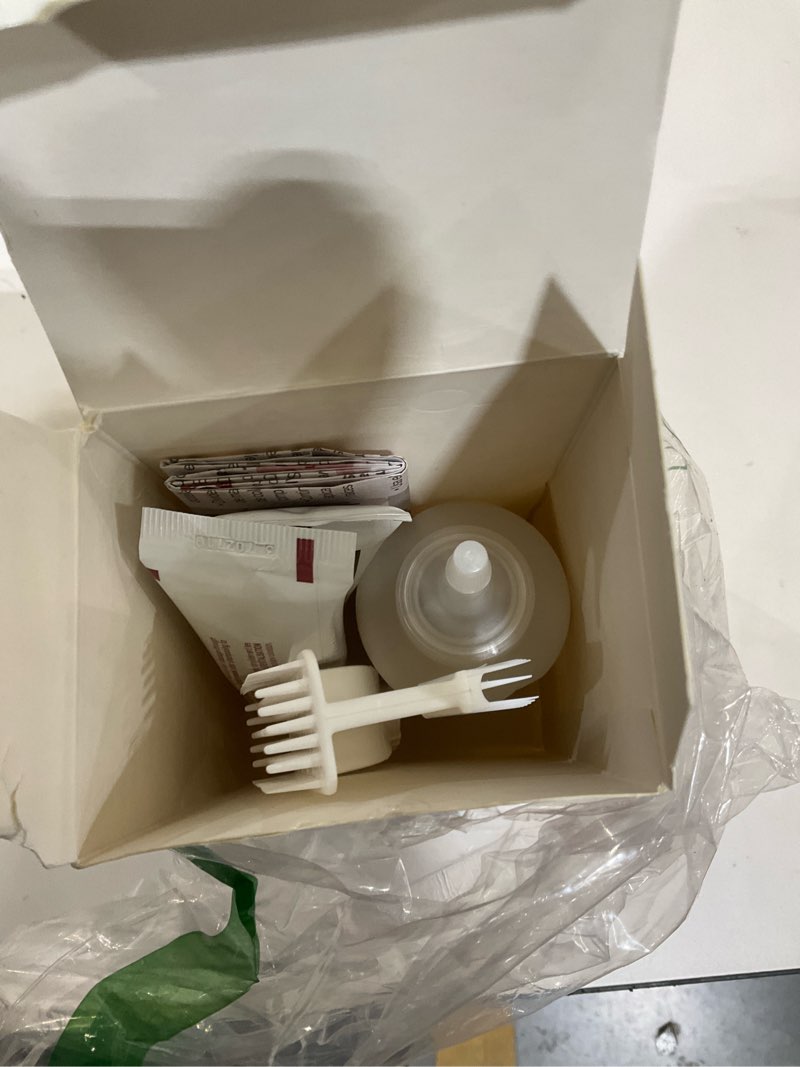 Condition photo showing Good Condition for L'Oreal Paris Age Perfect Permanent Hair Color, 9N Light Natural Blonde, 1 kit 9N Light Natural Blonde 6.25 Fl Oz (Pack of 1)
