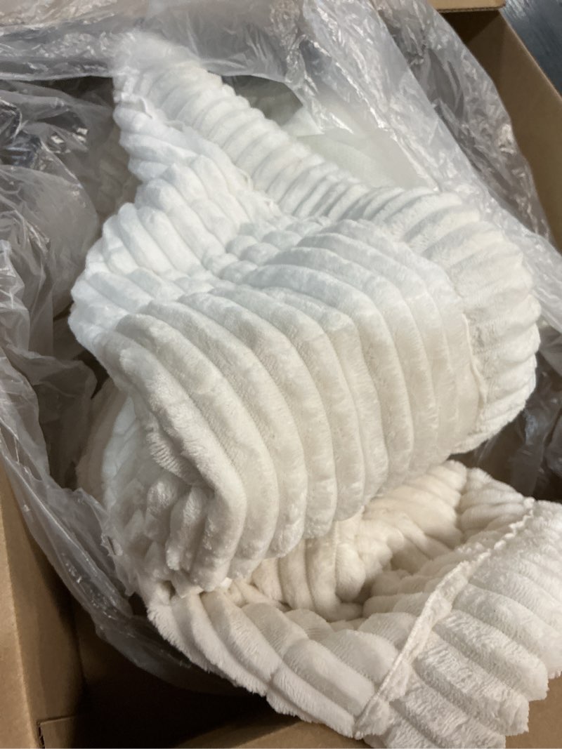 Condition photo showing Good Condition for Couch Cover for Dogs Washable, Fuzzy Pet Couch Covers for 3 Cushion Sofa Pet Friendly, Non Slip Sofa Cover (White, 27.6" x 82.7"/70 x 210cm) White 27.6" x 82.7"/70 x 210cm