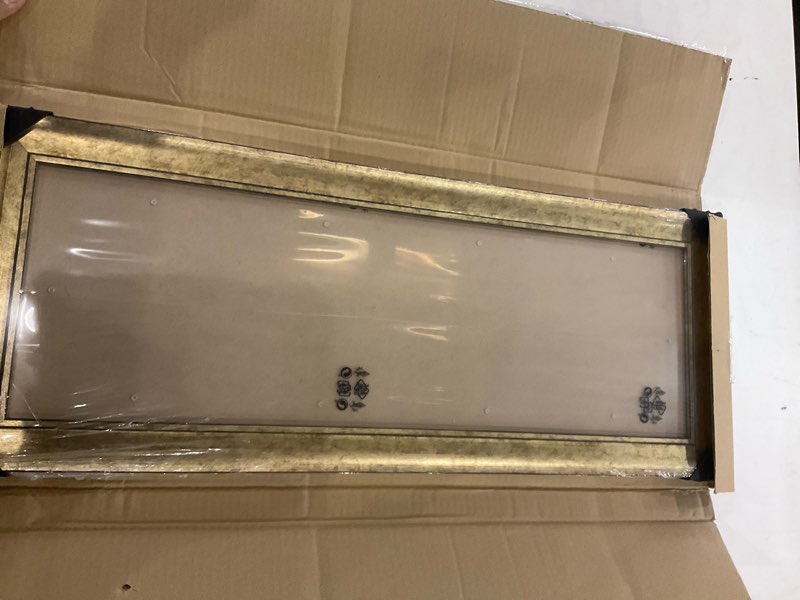 Condition photo showing New/Like New for Gold picture frame