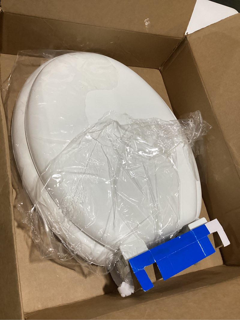 Condition photo showing Good Condition for Ginsey Cushioned Desert White Soft Toilet Seat for Stylish Bathroom Décor, Off-white, Elongated 19.7 x 15 x 3 inches