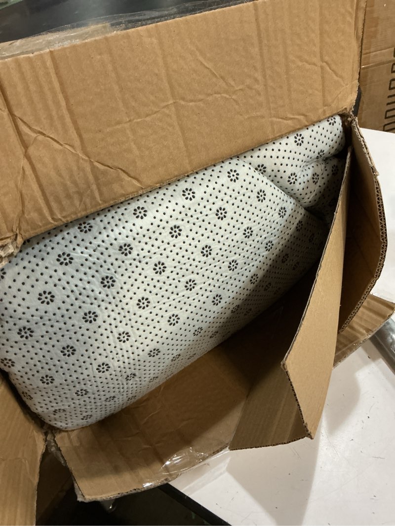 Condition photo showing Good Condition for 8x10 Ft Fuzzy Rugs for Living Room,Khaki Neutral Bedroom Area Rug Non-Slip,Carpet for Nursery Kids PlayRoom Indoor Modern Plush Carpets Creamy Khaki 8' x 10' (Rectangular)