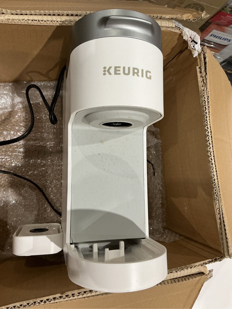 Condition photo showing As Is for keurig k-supreme single serve k-cup pod coffee maker, multistream technology, 4 brew sizes, 66oz dual-position removable reservoir, white white coffee maker