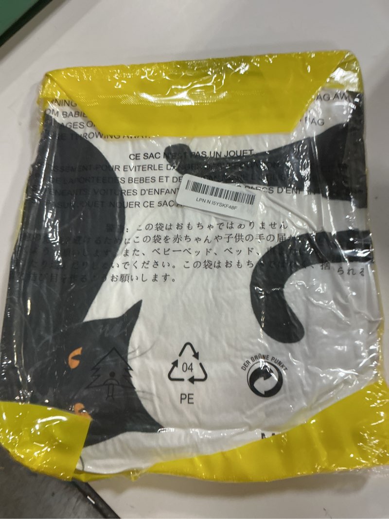 Condition photo showing New/Like New for black cats blanket throw super soft and cozy blankets for home decoration, couch, bed, sofa 60"x50" medium for teen for all seasons black cats 60 in x 50 in medium for teen