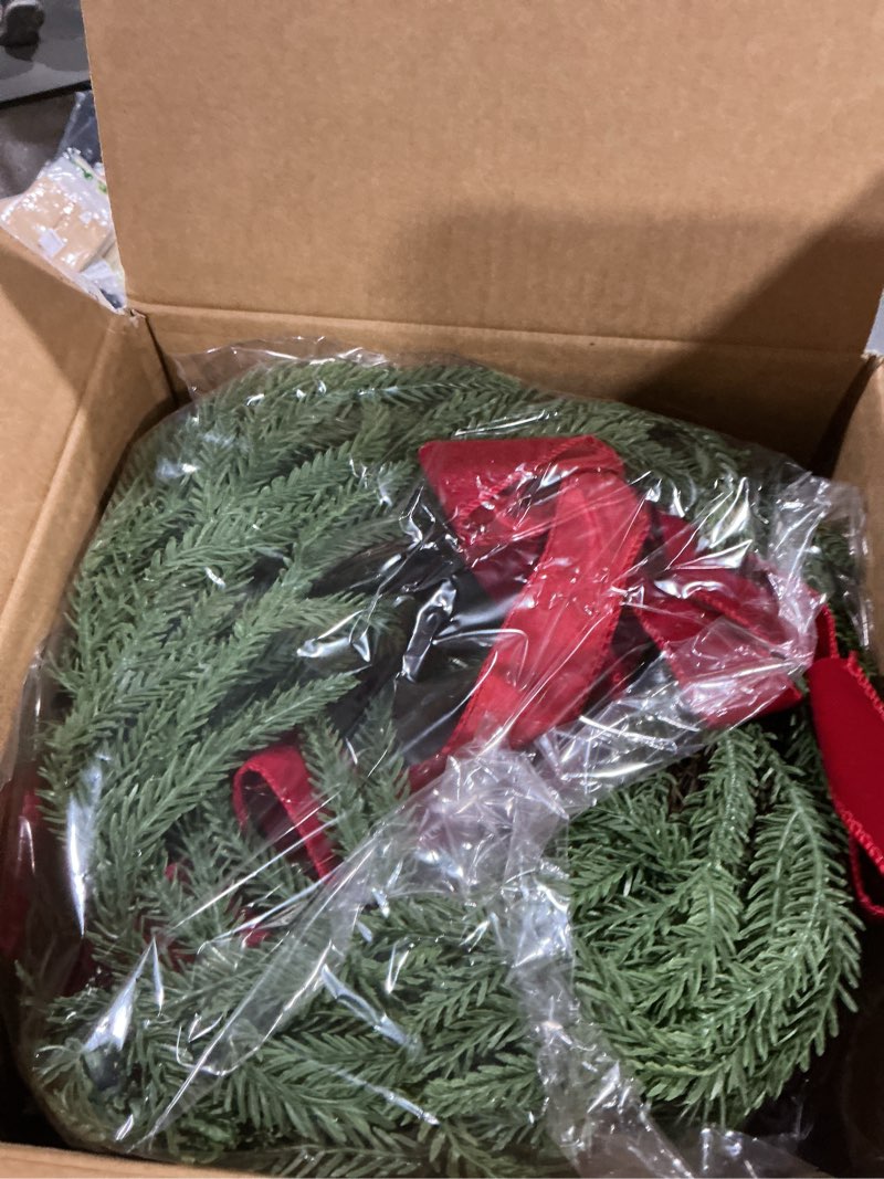 Janinka 6 Pcs Christmas Wreath for Windows 11.8 Inch Christmas Window Decorations Cabinet Wreaths wi