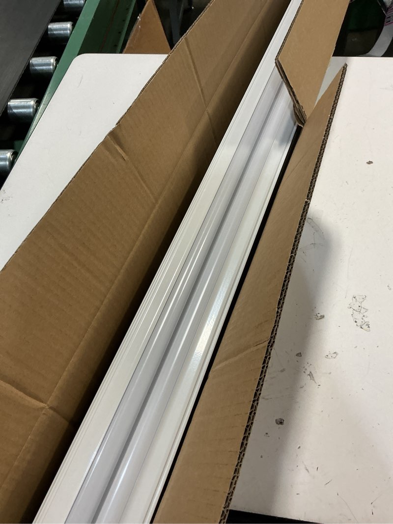 Condition photo showing Good Condition for (6 pack) 4ft t5 led integrated fixture, 6500k,20w,2300lm(super bright white) linkable led shop light,garage ceiling and cabinet light,strip light,corded electric with on/off switch