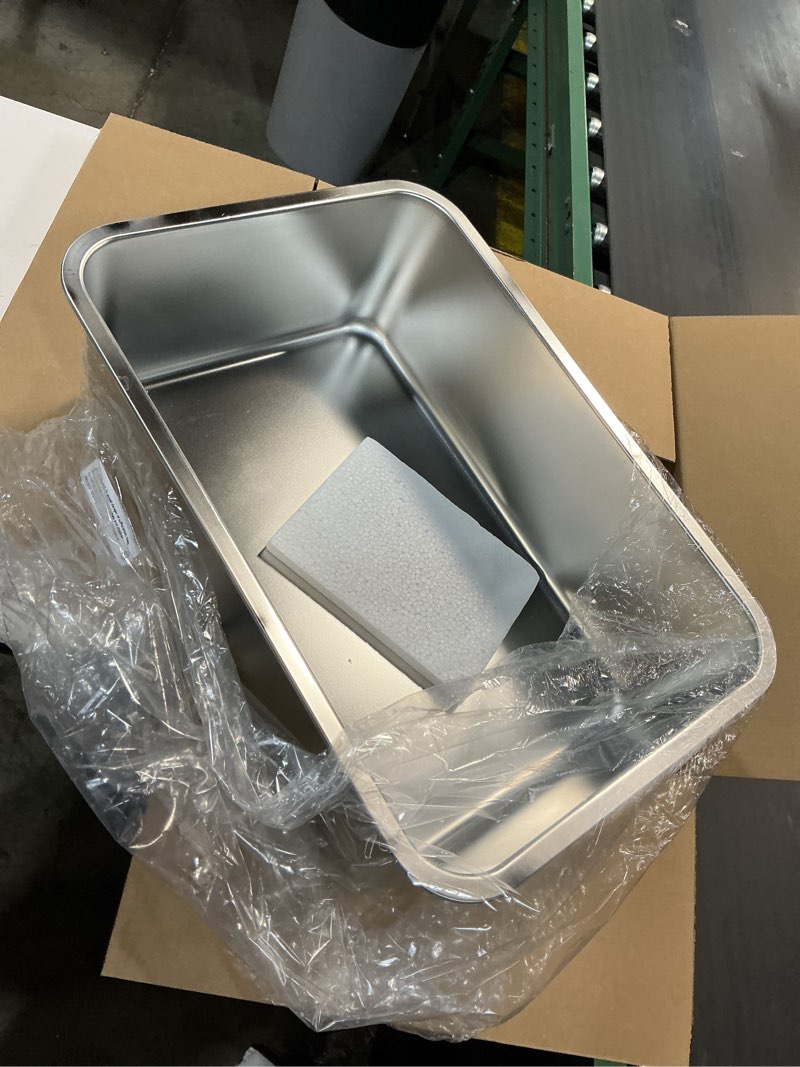 Condition photo showing New/Like New for Stainless Steel Litter Box, 20"x14"x6"(Deep) High Sided Large Metal Litter Boxes Easy Clean, Non Stick No Smell Cat Litterbox for Adult Cats/Kitty/Kitten1 Large: 19.7"x13.8"x6"