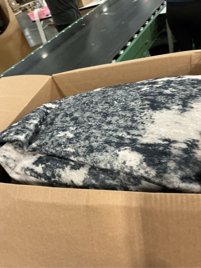 Condition photo showing Good Condition for ((Similar ))Washable Area Rugs 5'x7' Non-Slip Modern Abstract Soft for Living Room Entryway Bedroom Nursery, Print Pattern, Blue Grey Navy Gray Blue/Gray 5' x 7' (Rectangular)