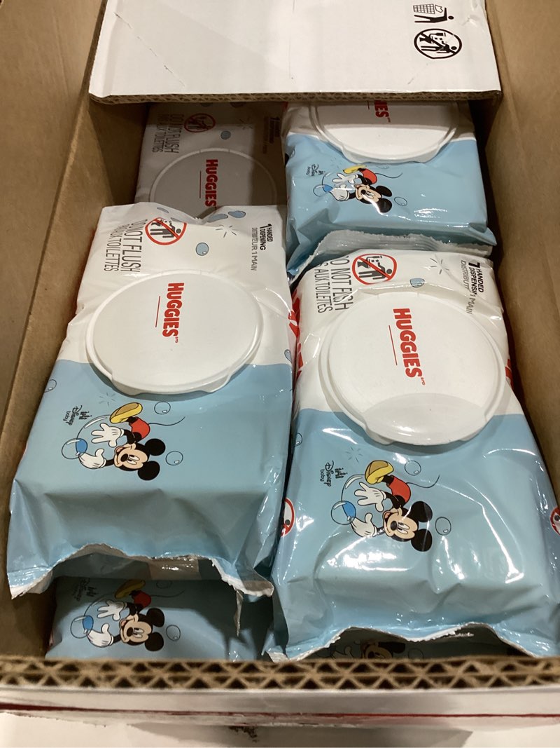 Condition photo showing Good Condition for Huggies Simply Clean Unscented Baby Diaper Wipes, 11 Flip-Top Packs (704 Wipes Total), Packaging May Vary 64 Count (Pack of 11)