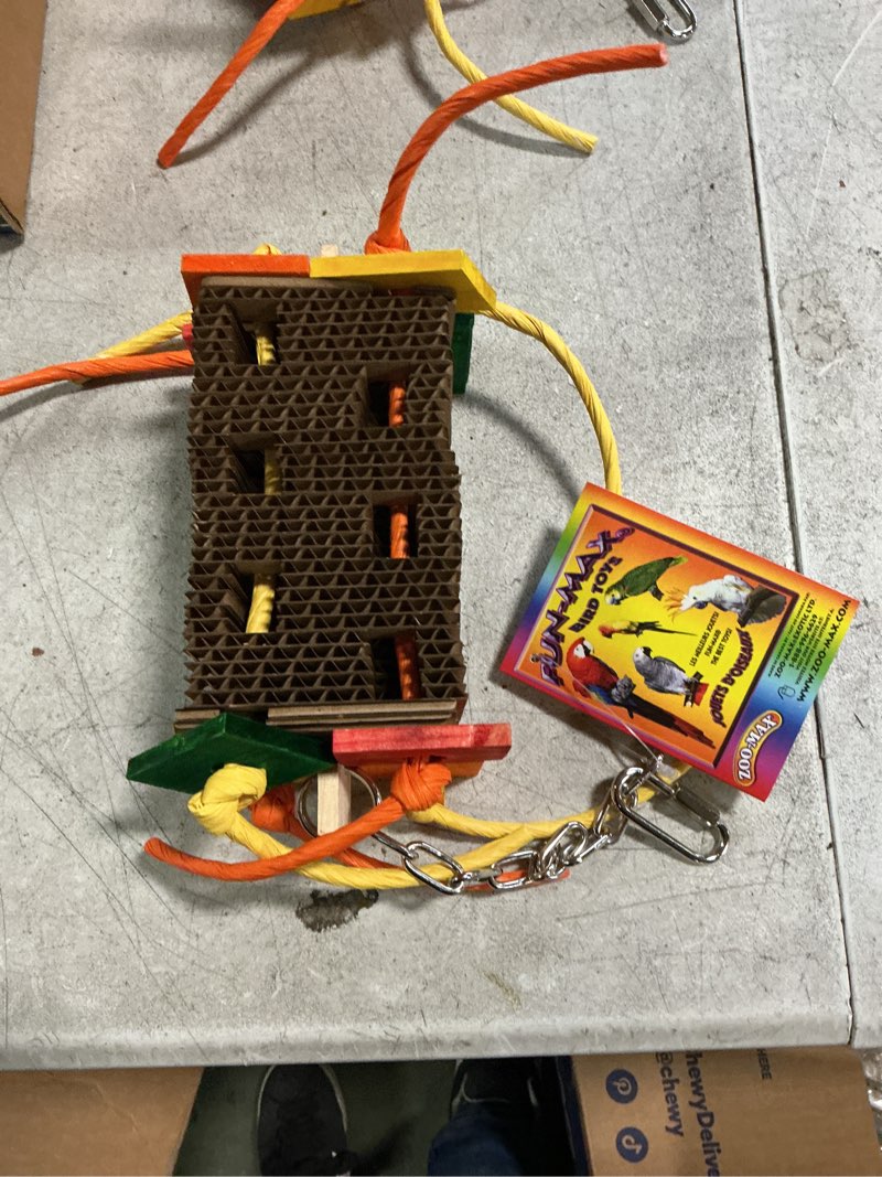 Condition photo showing New/Like New for Zoo max bird toys tower