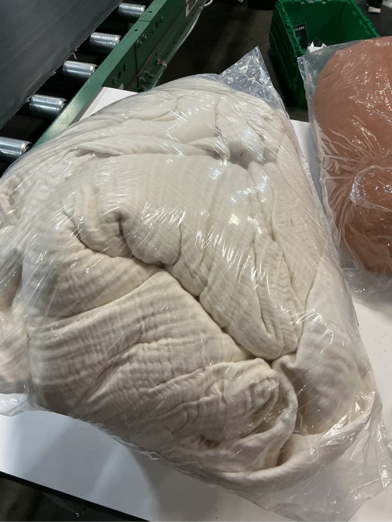 Condition photo showing As Is for organic cotton gauze duvet cover set queen