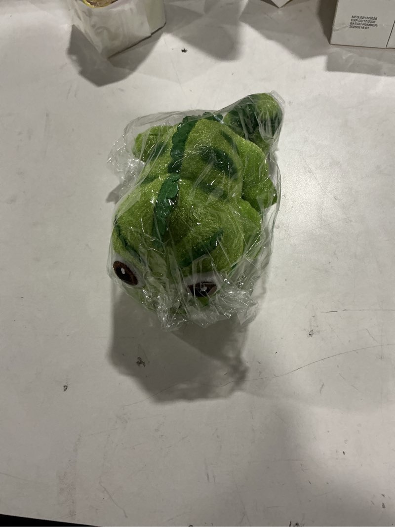 HAVENSPHERE Lizard Plush Shoulder Accessory,Chameleon Cosplay Prop, Gift for Adult Women