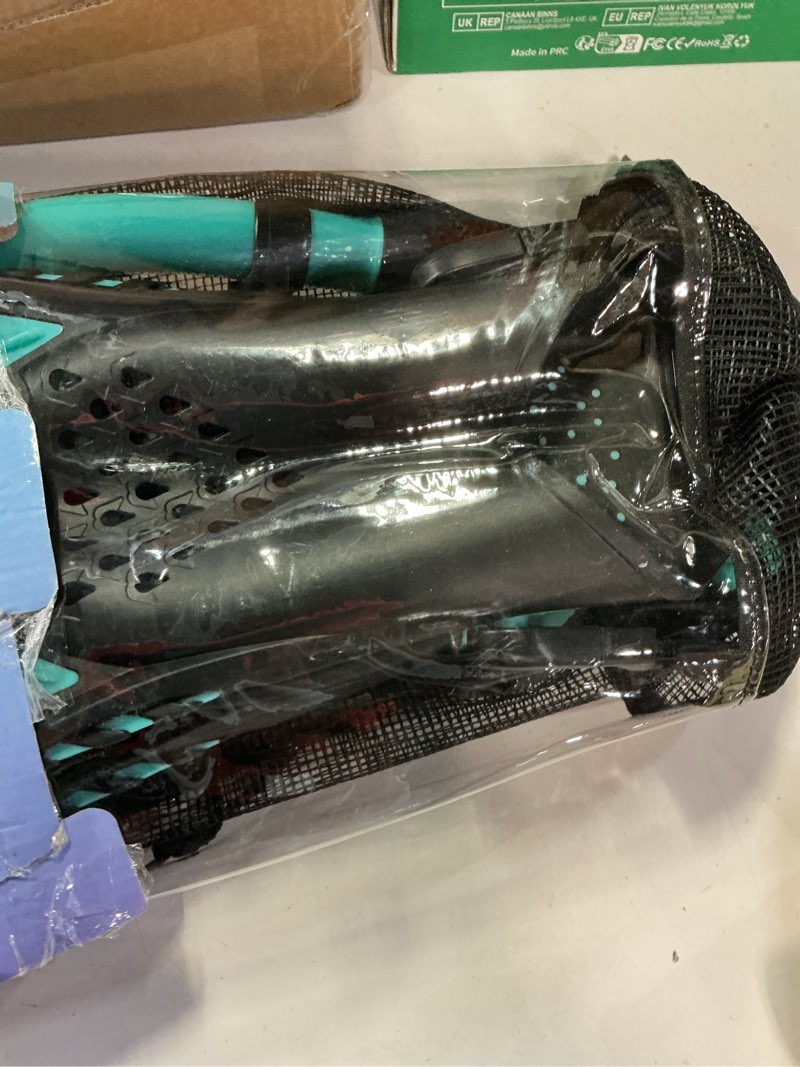 Condition photo showing Good Condition for zenoplige mask fins snorkel set, snorkeling gear for adults, panoramic view snorkel mask anti-fog, adjustable dive flippers, dry top snorkel and travel bag, scuba gear for swimming snorkeling diving green black small-medium