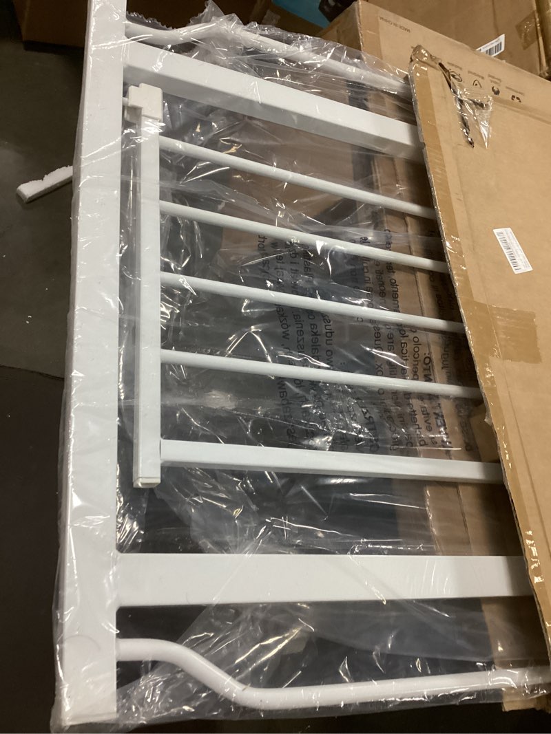 Condition photo showing Good Condition for Narrow Baby Gate 24.02-29.13 Inch Wide Stairs Tension Pet Dog Gates Indoor for Doorways No Drilling 
