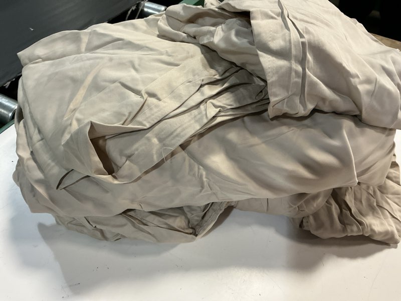 Condition photo showing As Is for quince bamboo sheet set sand king 