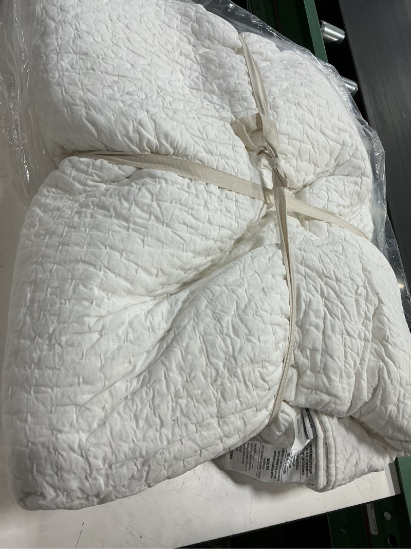 Condition photo showing As Is for (king, color white)european linen cotton stitch quilt(quince)
