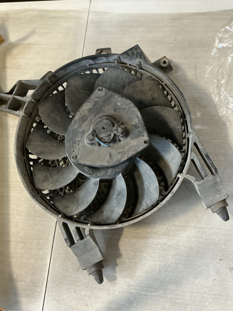 (Unknown Compatibility) Radiator Condenser Fan Motor (Likely Toyota Sequoia) 