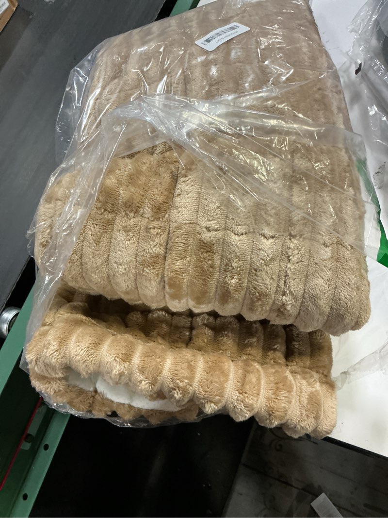 Condition photo showing Good Condition for hyha Couch Covers for Dogs Washable, Non Slip Plush Dog Sofa Protectors, Fuzzy Pet Couch Covers for 3 Cushion Sofa Pet Friendly (Camel, 27.6" x 70.9")