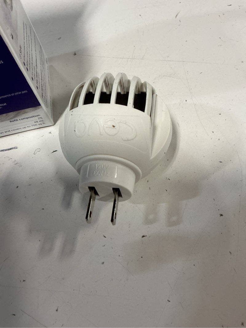 Condition photo showing As Is for feliway® optimum 30 day cat calming plug in pheromone diffuser starter kit, 48ml - helps reduce common signs of stress in cats & kittens, enhanced calming translucent 1 pack