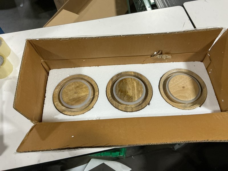 Condition photo showing Good Condition for deco 79 ceramic living room decorative jars decorative container with wood lids, set of 3 jar with lid 8", 8", 7"h, white