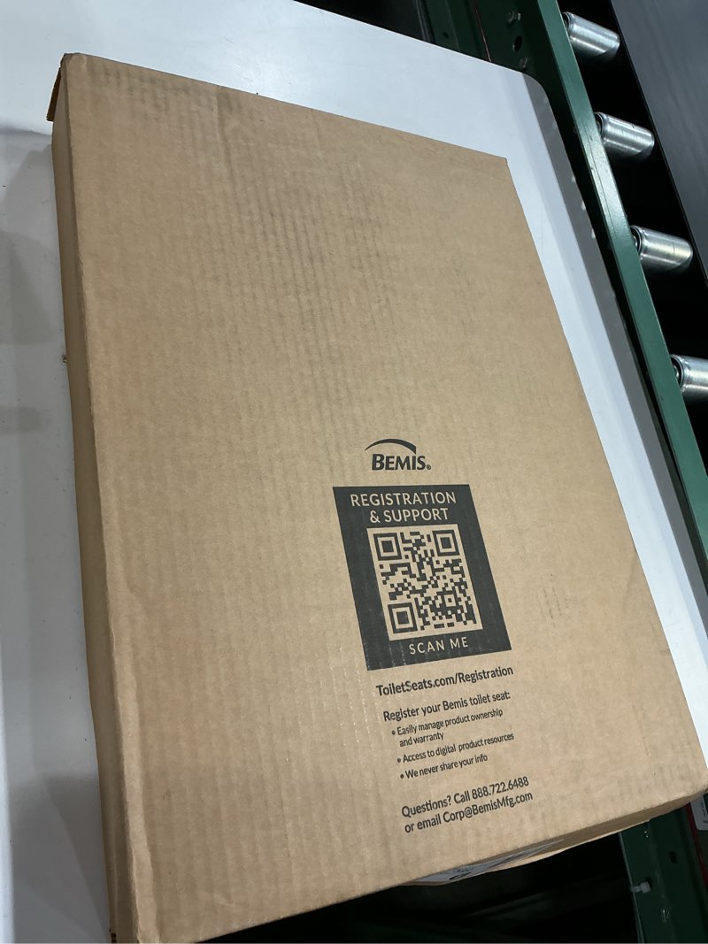 Condition photo showing New/Like New for bemis 1500ec 390 lift-off wood elongated toilet seat, cotton white (pack of 1) elongated basic