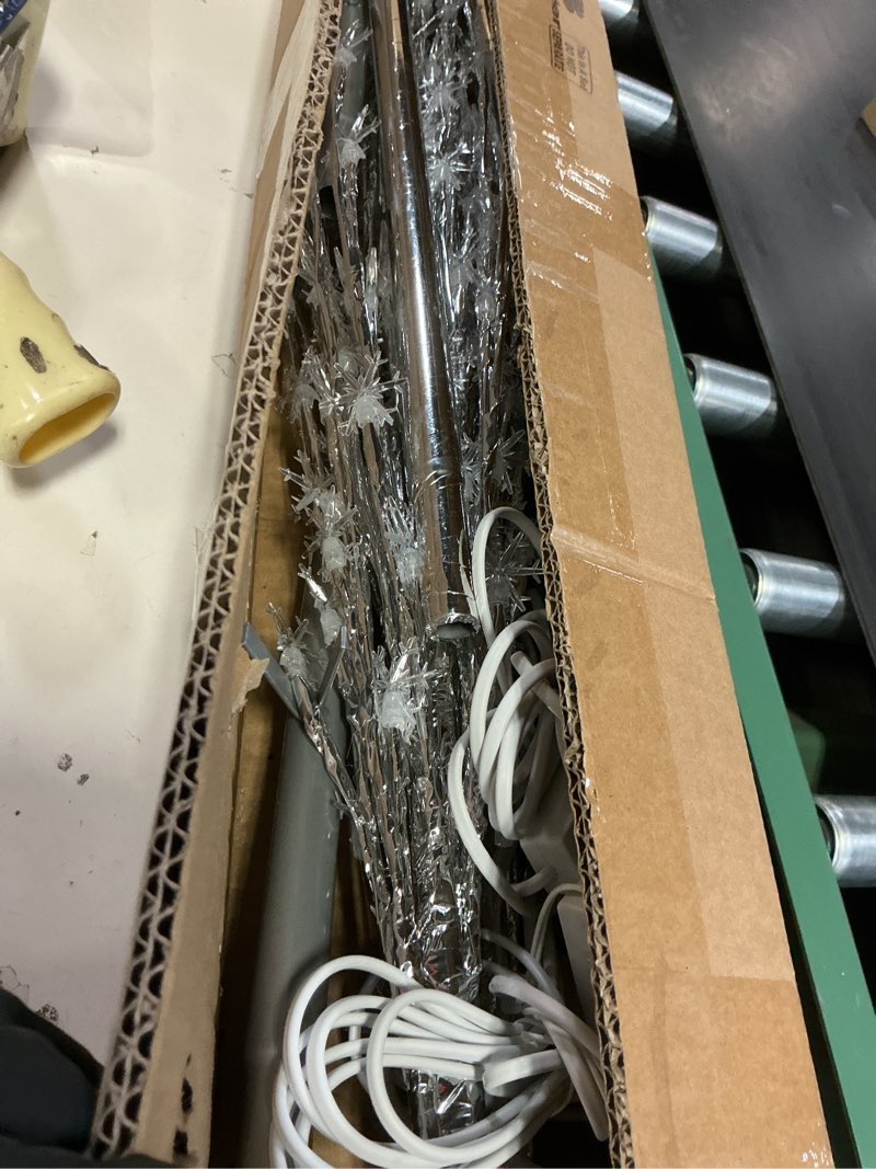 Condition photo showing Good Condition for Baquler 2 Pack 5Ft Outdoor Christmas Decorations Pathway Light Snowflake Christmas Tree Frosty White Walkway Stake Light Pre Lit for Outside Yard Garden Lawn Patio Xmas Holiday Decoration