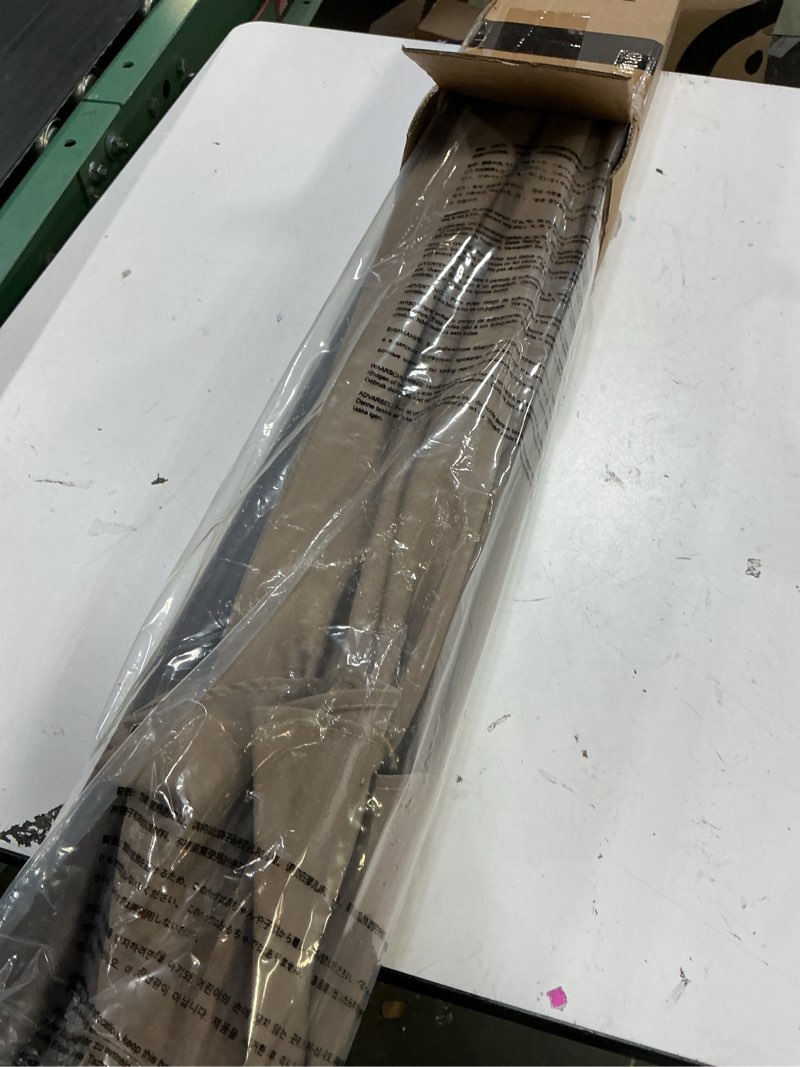 Condition photo showing Good Condition for olixis 7.5ft patio umbrella with tilt and crank button & 8 sturdy ribs waterproof, patio table umbre