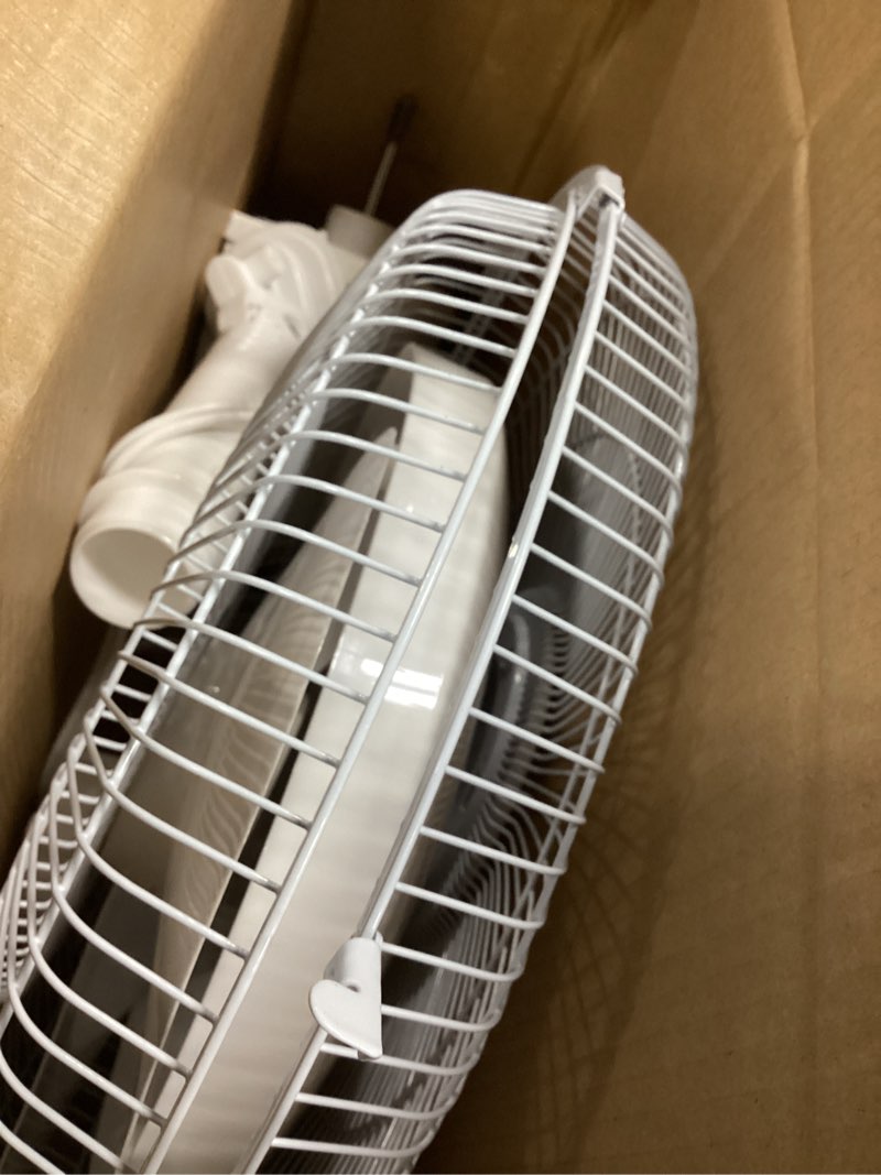 Condition photo showing Good Condition for HOLMES 12" Table Fan, 75° Oscillation, 3 Speeds, 15° Adjustable Head Tilt, Ideal for Home, Bedroom or Office, White White 12 Inch