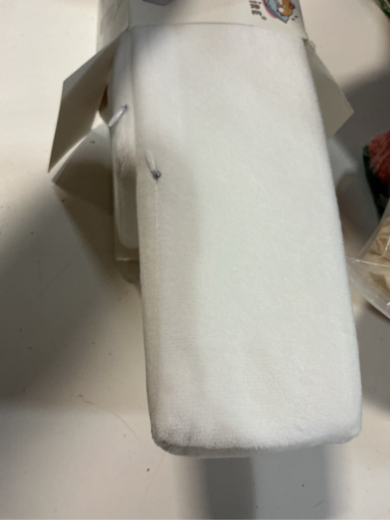 Condition photo showing Good Condition for side sleeper weddge adjustable soft and breathable cushion white