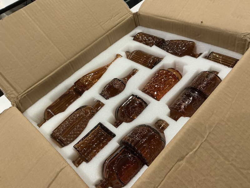 Condition photo showing Good Condition for bud vase set of 30 in bulk amber glass bud vase 30 pack bud vases for centerpieces vintage amber mini flower vases for home centerpieces wedding decorations