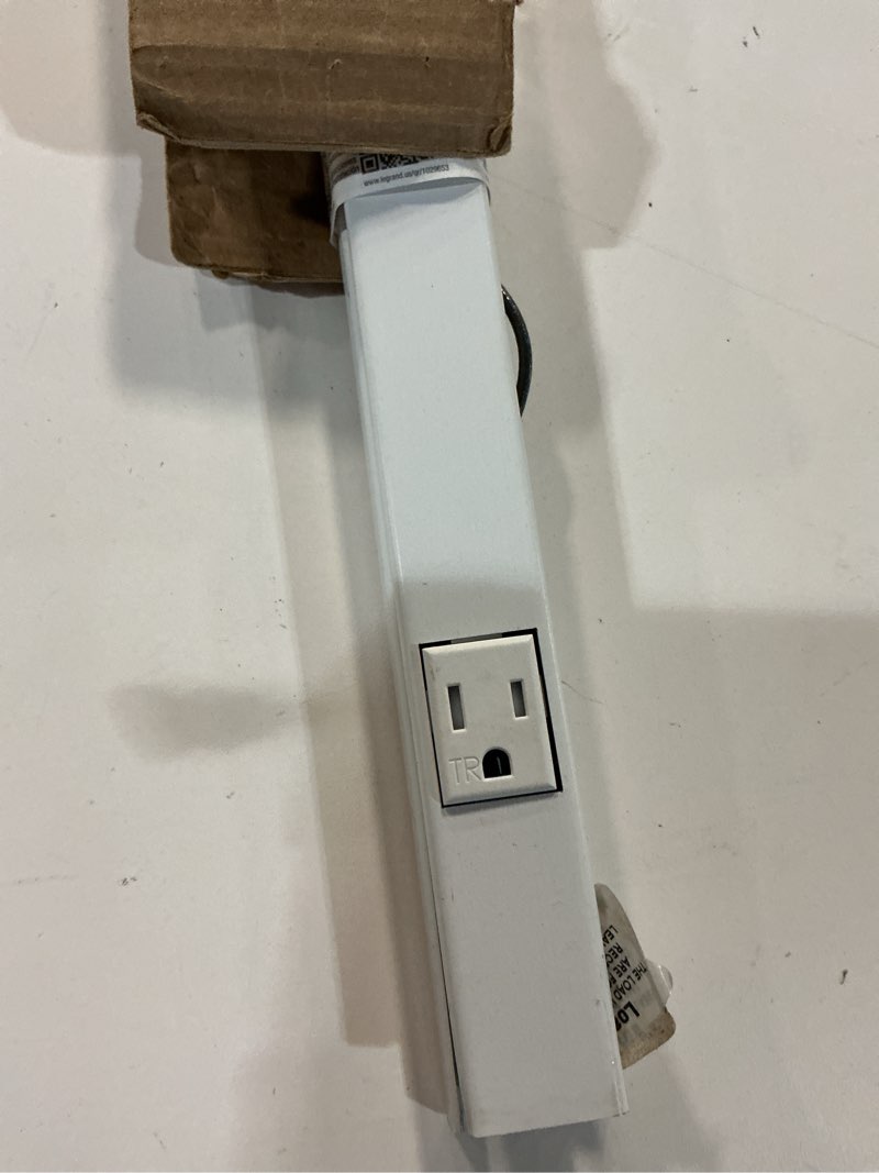 Condition photo showing Good Condition for Legrand Wiremold WH20GB306TRGFI6 Plugmold 2000 Series 3 Foot Hardwired Power Strip with 5 Tamper Resistant Outlets and GFCI Protection, White